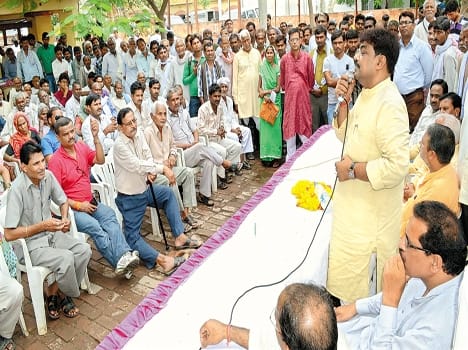 BJP led by dharnas