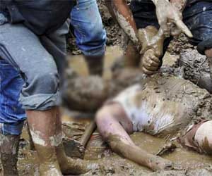 house collapses in pauri, five people dead.