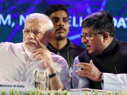mayawati attacks on narendra modi