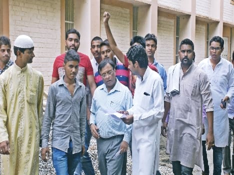 Increase fees on college performance against the slave of Youth Brigade