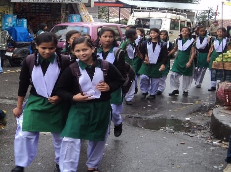 Open school after the holidays, the city grew lively