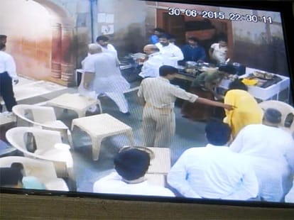 up chief secretary broke rule in banke bihari temple