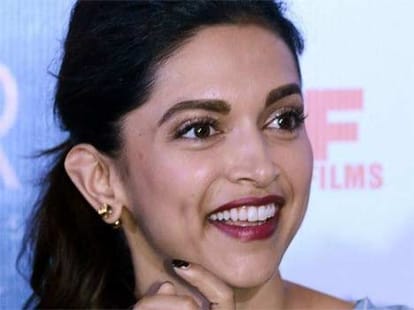 Deepika Padukone in Rajinikanth's Robot Sequel!