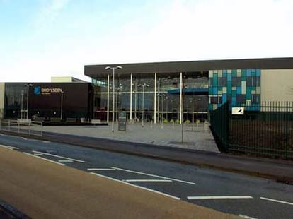 school girl attacked her own classmate with the sharpener blade