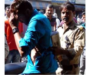 trying to kidnap lovers, pakistani man involve.