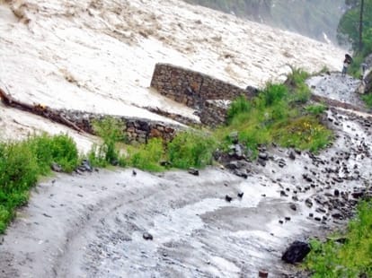 continues rain in uttarakhand.