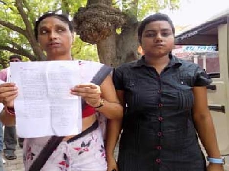 Minister , SDM woman against the Tahrir