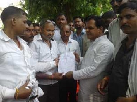 Literacy personnel assigned to the SP Sangh memo