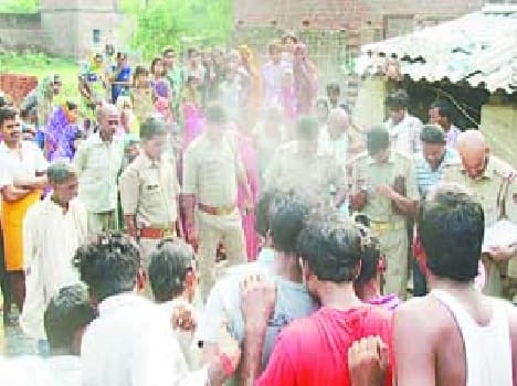 In the farm to meet the child maul body sensation