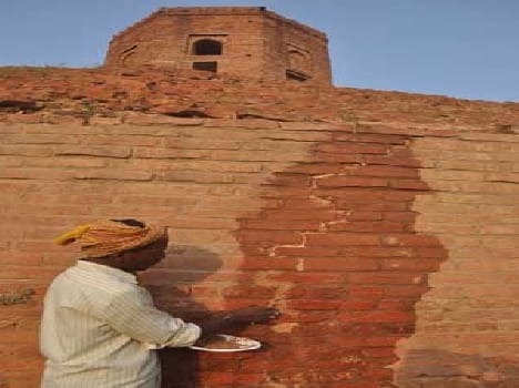 World-famous stupa chaukhandi breach in the wall of
