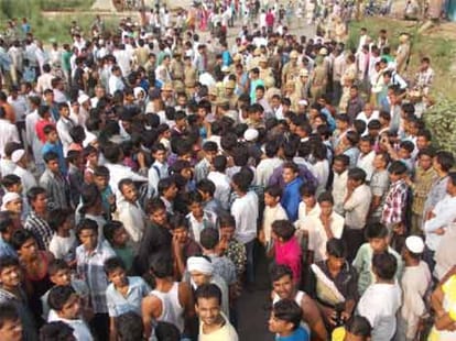 muzaffarnagar liyakat ali khan land mafia
