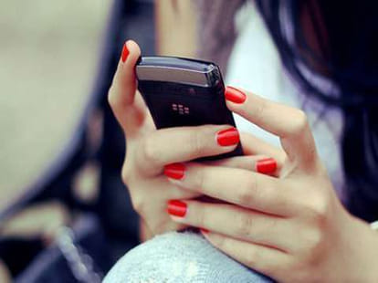 suicide by married lady after message on whatsapp to husband
