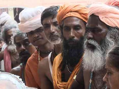 amarnath yatra stoped due to bad weather in jammu kashmir