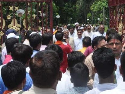 UP BJP MPs end its protest.
