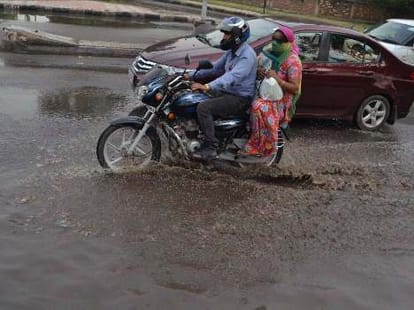 condition of roads in Uttar Pradesh.