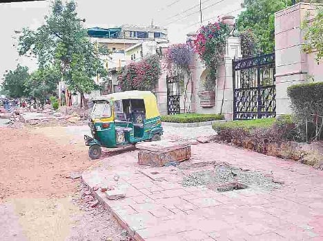 people helpless on tajganj project