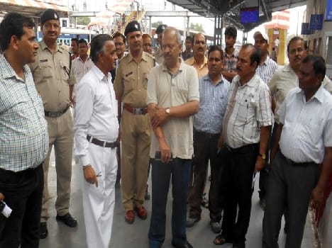 A.d.r.m. of izzatnagar inspection of kasganj station