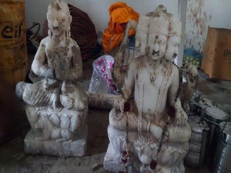 statue find durin priya kund diging