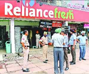 theft in reliance fresh 