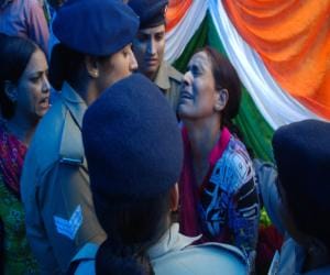woman start crying in cm harish rawat meeting.
