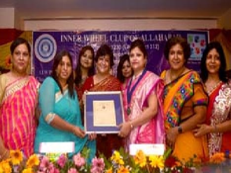 The club president Rashmi Inrvwhil