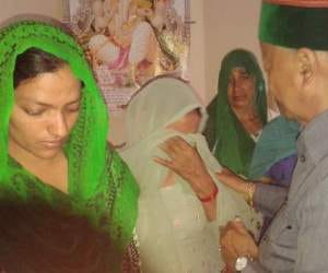 CM virbhadra singh expresses condolence with martyr's family.