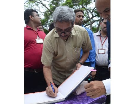 manohar parrikar to review security situation of jammu and kashmir