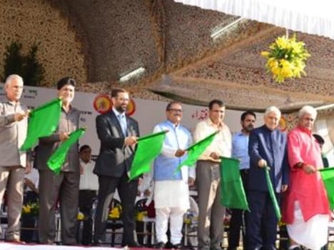 suresh prabhu flags off four new trains in jammu and kashmir