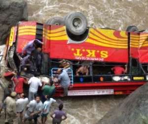 bus accident at rampur, six died.