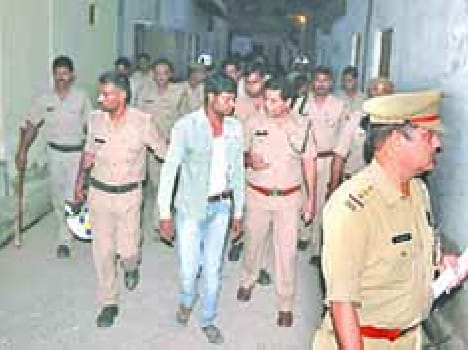 communal tension in kacchi saray