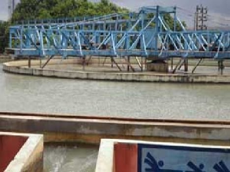 Water purification plant closure dirty water supply
