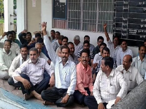 protest tehsil employees