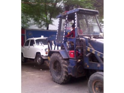 Traffic Police lifted cabinet ministers car.