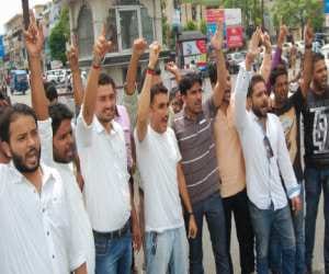 protest by congress in favor of iit student.