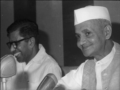 Lal Bahadur Shastri's sons urge Narendra Modi to make reason of his death public