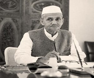 special story on lal bahadur shashtri.