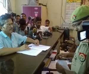 Amitabh Thakur files complaint against Mulayam Singh
