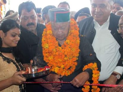 cm virbhadra angry over construction of college in Sunkar khad