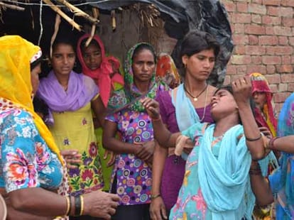 In Sambhal a man killed himself after murdered his Girlfriend.