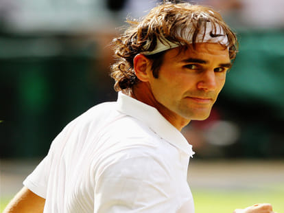 roger federer is one step behind to break record win