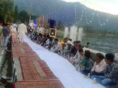asia's longest iftar party at dal lakes bank