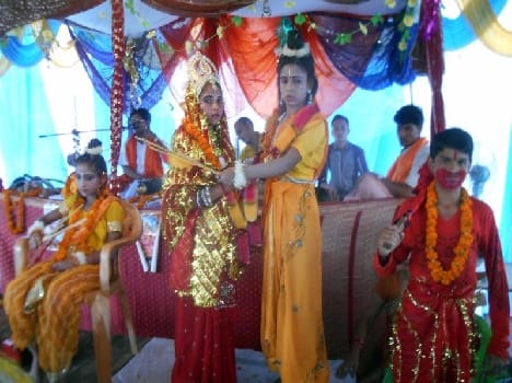 Devotees danced in Ram barat
