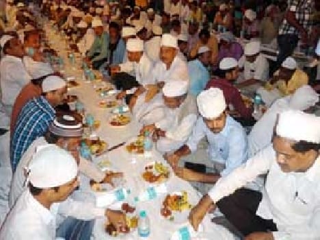 Muslim brothers did iftar with the Minister