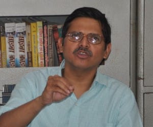 Suspended IPS officer Amitabh Thakur to join RSS.