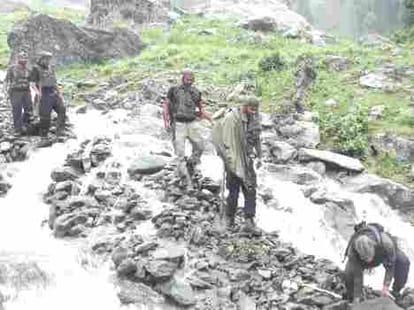 heavy rain in jammu kashmir, many dead
