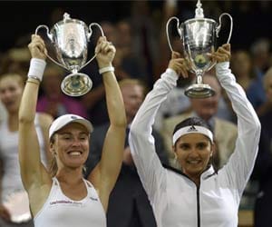 sania- hingis won wibaldon trophy