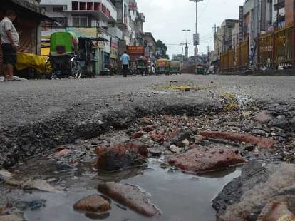no new construction in hazaratganj and aminabad