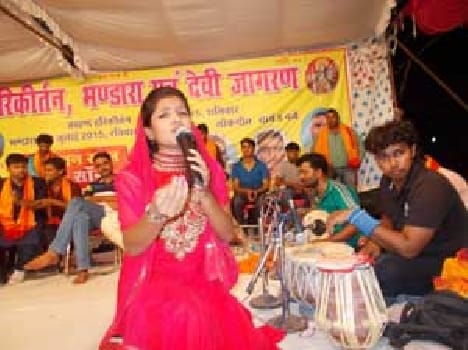 Devi devotees descended to listen song