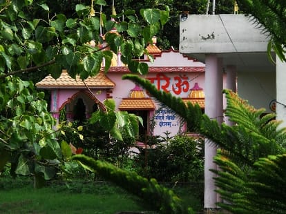 asaram's cook akhil killed for 30 thousand rupees