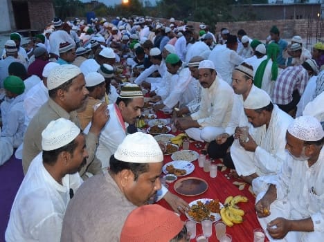 Happiest season in the lively iftar banquets